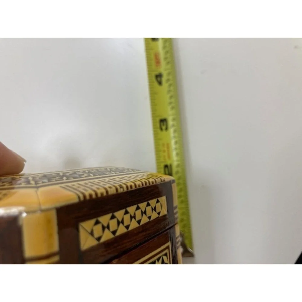 Vintage Egyptian Wood & Mother Pearl Inlay Trinket Box Lined Red Velvet  Hexagon - Picture 9 of 10